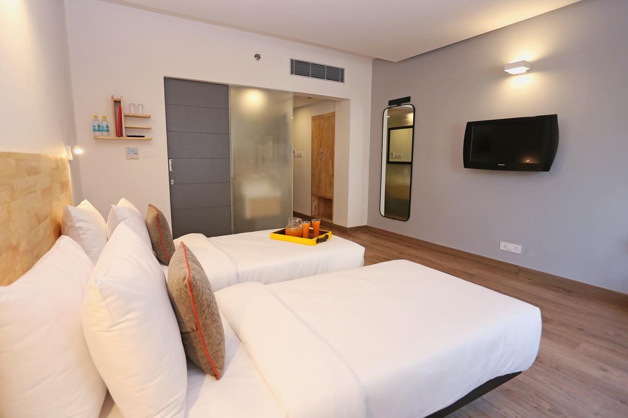 Oyo Townhouse 015 Lajpat Nagar Hotel New Delhi Ngoại thất bức ảnh