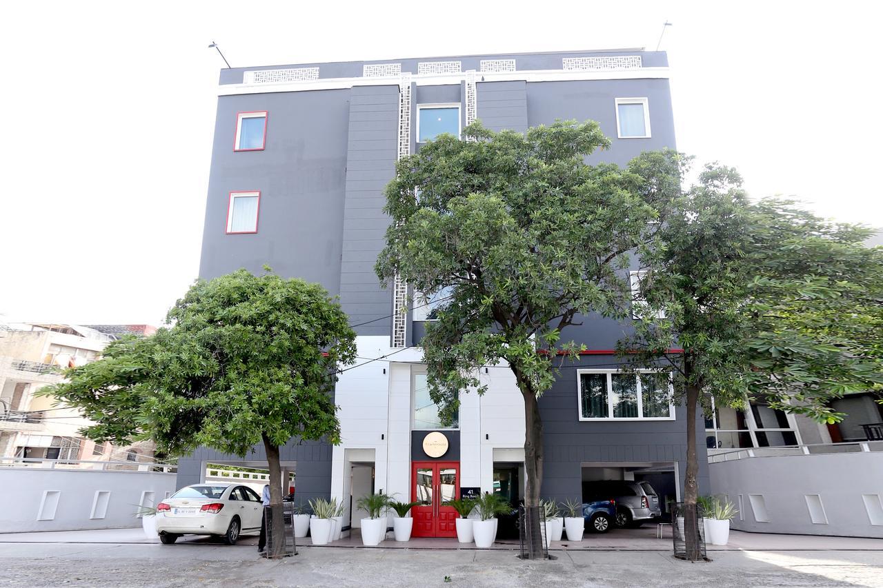 Oyo Townhouse 015 Lajpat Nagar Hotel New Delhi Ngoại thất bức ảnh